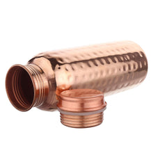 Load image into Gallery viewer, RAJHANS COPPER BOTTLE HAMMERED 800ML - KOCHEN ESSENTIAL
